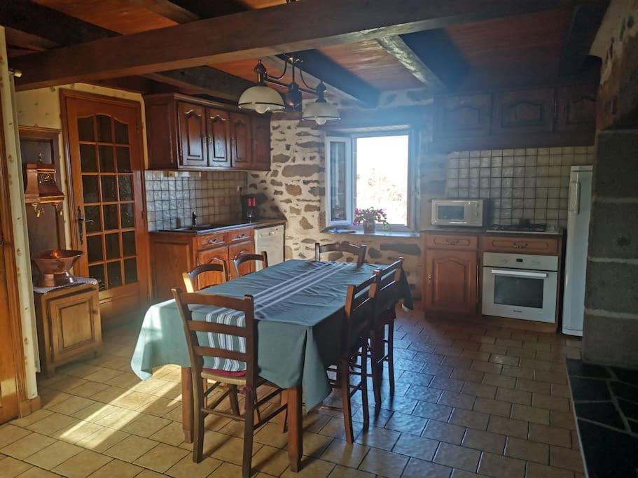 Maison Chez La Malie Le Monteil  Ngoại thất bức ảnh